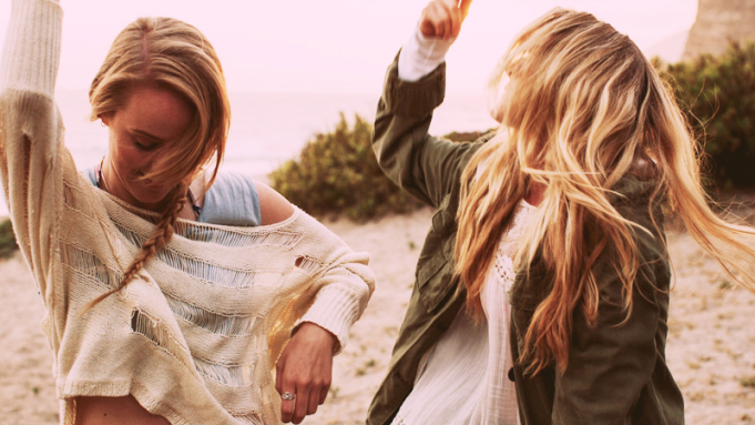 Digital Series Review: ‘@SummerBreak’ Confuses, Bores