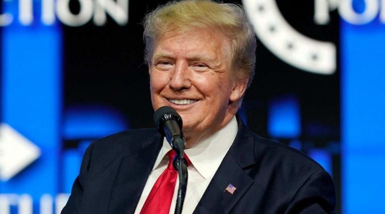 Trump could get big ‘bonus’ shares in new social media firm