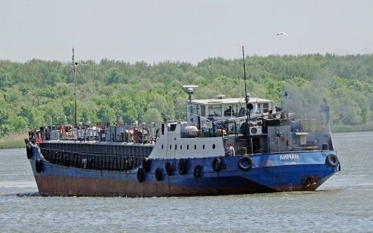 Fuel ship containing over 750 tons of diesel sinks off Tunisian coast amid bad weather conditions