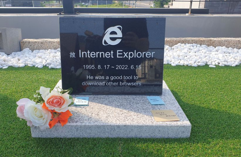 Internet Explorer gravestone goes viral in South Korea