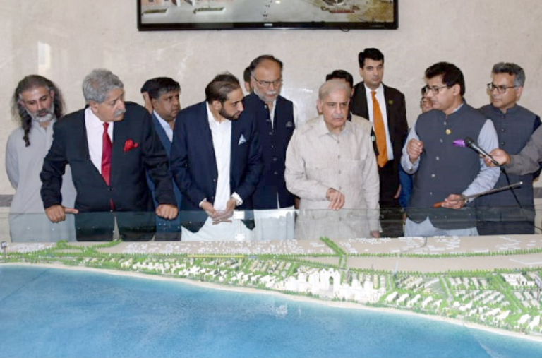 PM announces incentives in whirlwind Gwadar tour