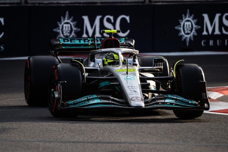 Hamilton backs tricky Mercedes to come good